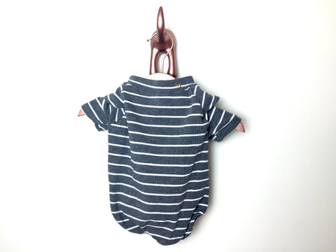 Frill Sleeve Tee in Grey